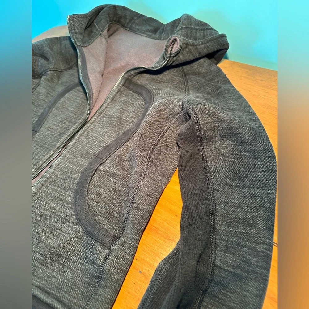 Athleisure Yoga Dark Gray Soot EUC lululemon Full Zip Funnel Hoodie ~ maybe XS/S